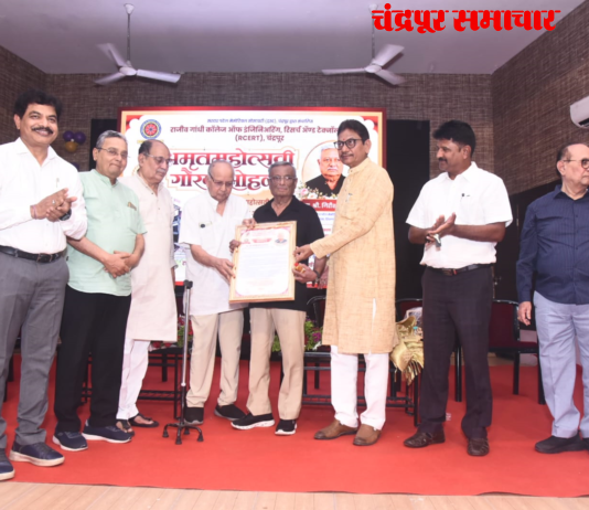 गिरीशभैय्या ठाकर यांच्या अमृतमहोत्सवी भव्य सत्कार